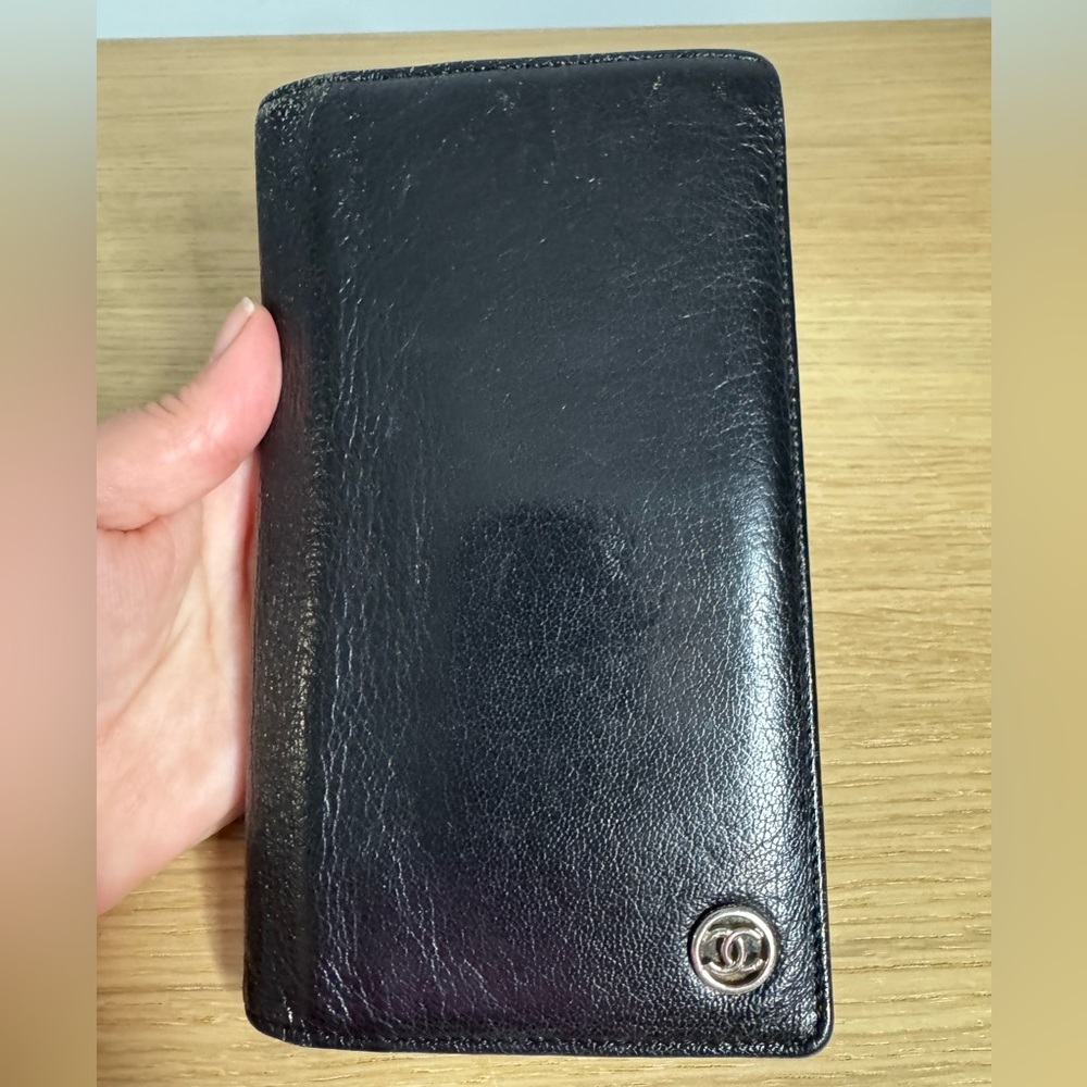 CHANEL Classic Black Leather Wallet